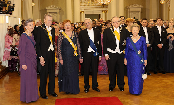 Fru Tellervo Koivisto, president Mauno Koivisto, president Tarja Halonen, doktor Pentti Arajärvi, president Martti Ahtisaari och fru Eeva Ahtisaari.
